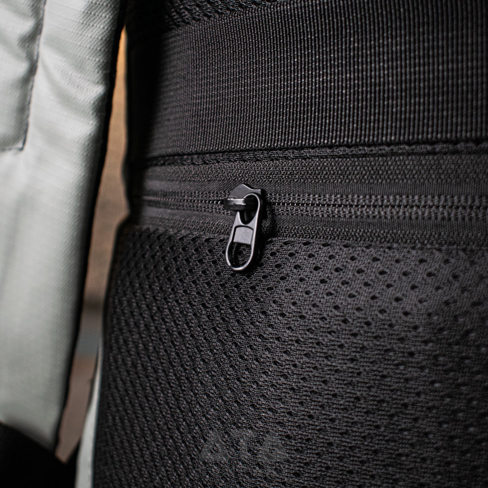 Step On The Brave 15 Inch Business Laptop Backpack Waterproof Ad-03 Grey